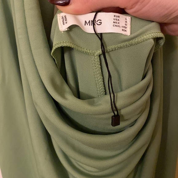 Halter flowy dress - Picture 5 of 5